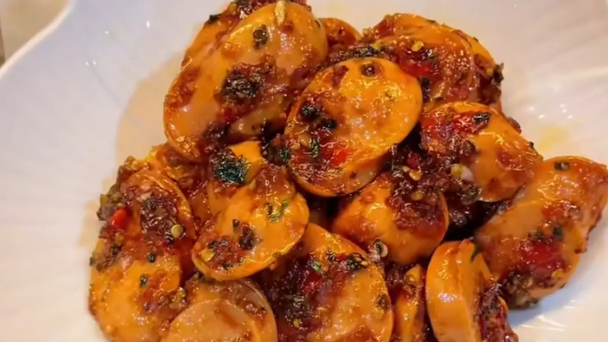 Potret Thai Chili sausage dengan rasa pedas, gurih, dan segar. (Sumber: instagram.com/@jesselyn.mci8) - Image