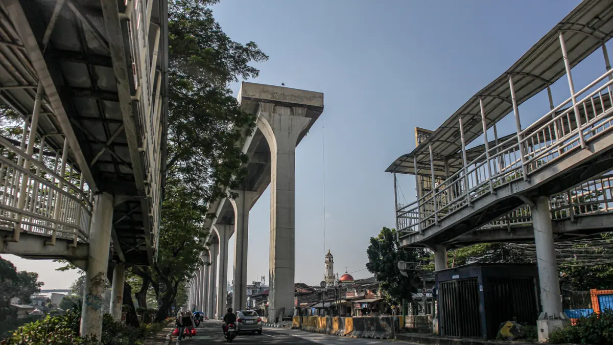 proyek LRT Jakarta di Manggarai, Jakarta, Rabu (08/07/2026). (Hanung Hambara/Jawa Pos)