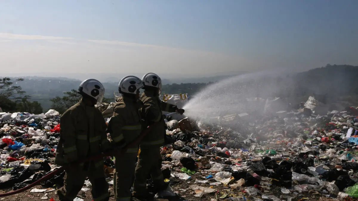 Antisipasi Kebakaran TPA Jatibarang - Image
