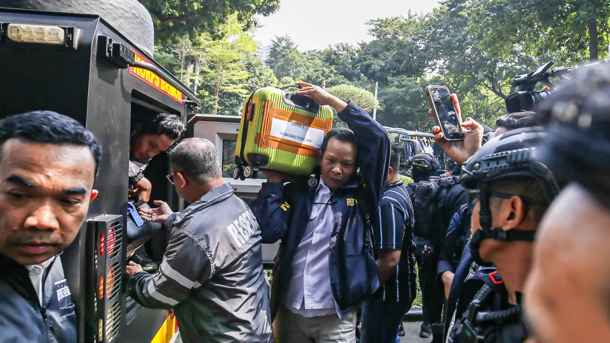 Barang Bukti sitaan dari Sentul Terkait Kasus Korupsi - Image