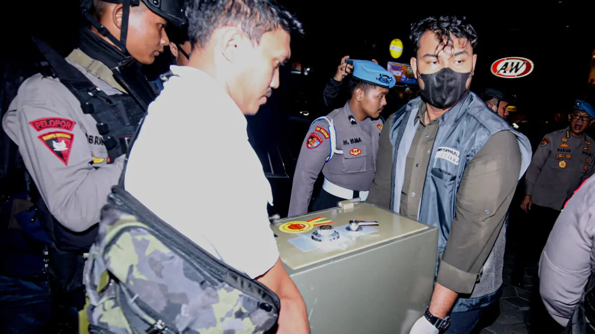 Penggeledahan Kafe di Cipete - Image