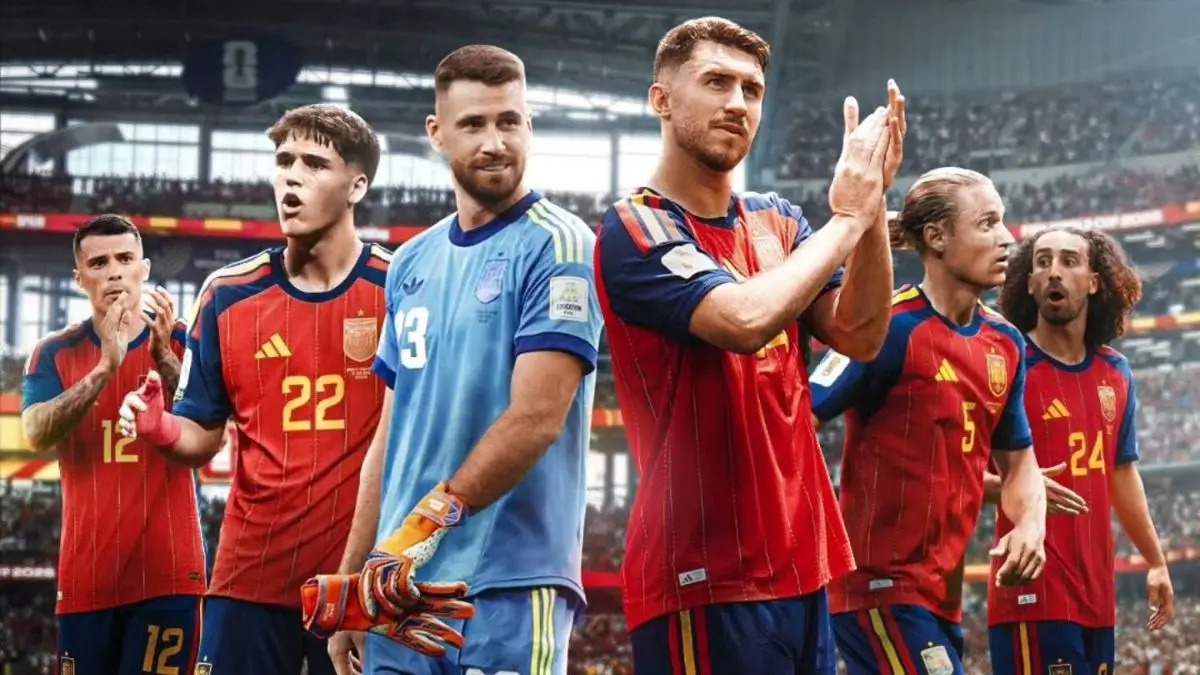 Unai Simon bersama lini belakang Spanyol menjadi fondasi kokoh La Roja yang belum kebobolan hingga perempat final Piala Dunia 2026. (FIFA) - Image