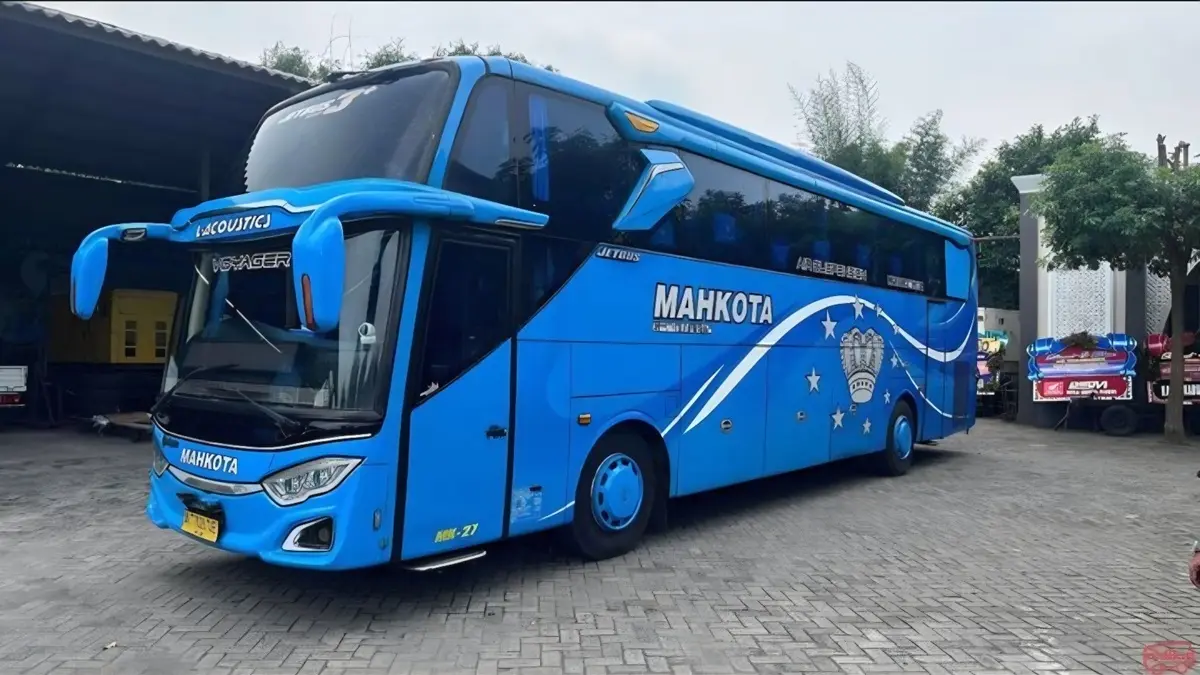 Armada bus PO Mahkota. (Redbus) - Image