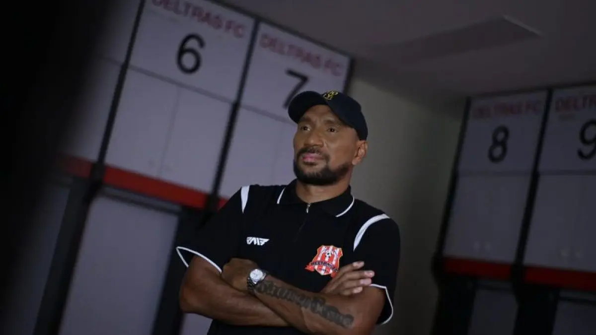 Deltras FC menunjuk Leonard Tupamahu sebagai head coach baru. (Dok. Antara) - Image