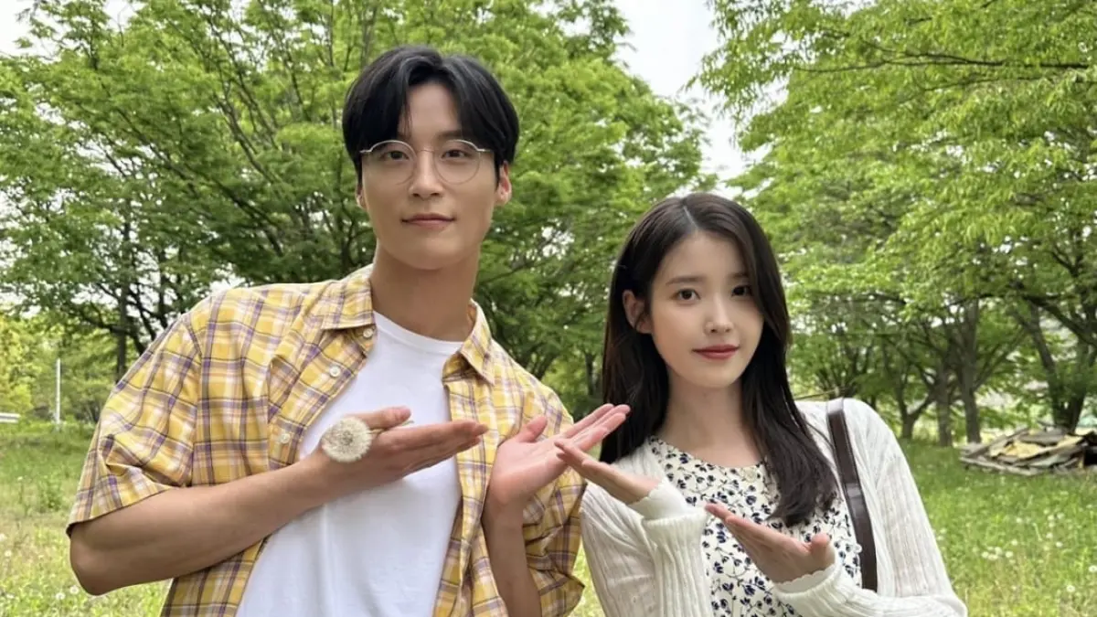 iu dan heo nam jun (x @soompi) - Image