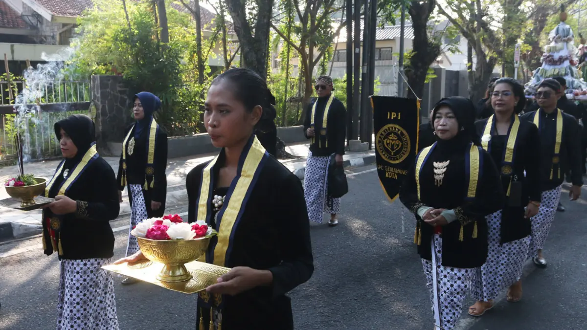 Kirab Budaya Ki Ageng Pandanaran di Semarang - Image
