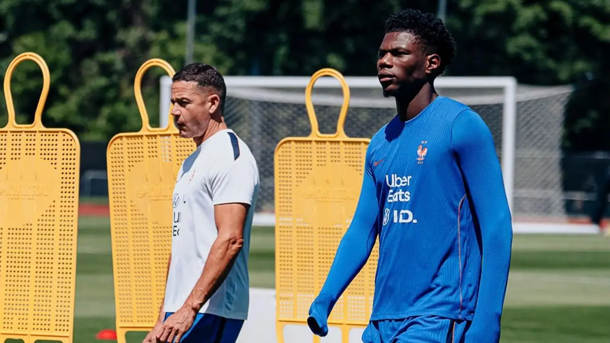 Aurelien Tchouameni menjadi salah satu pemain yang masih diragukan tampil saat Timnas Prancis menghadapi Timnas Spanyol pada semifinal Piala Dunia 2026 di Dallas Stadium. (Instagram @equipedefrance) - Image