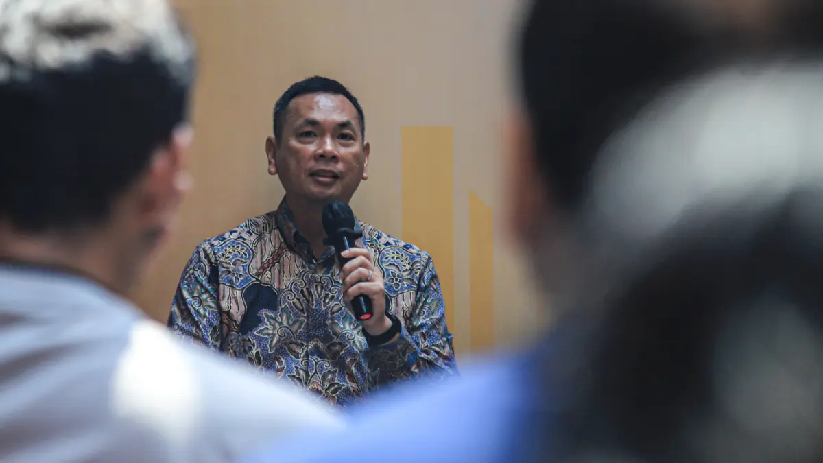 Chief Strategy Officer Danamon Reza Iskandar Sardjono memberikan materi saat Media Gathering HUT Ke-70 Danamon di Jakarta, Selasa (14/07/2026).