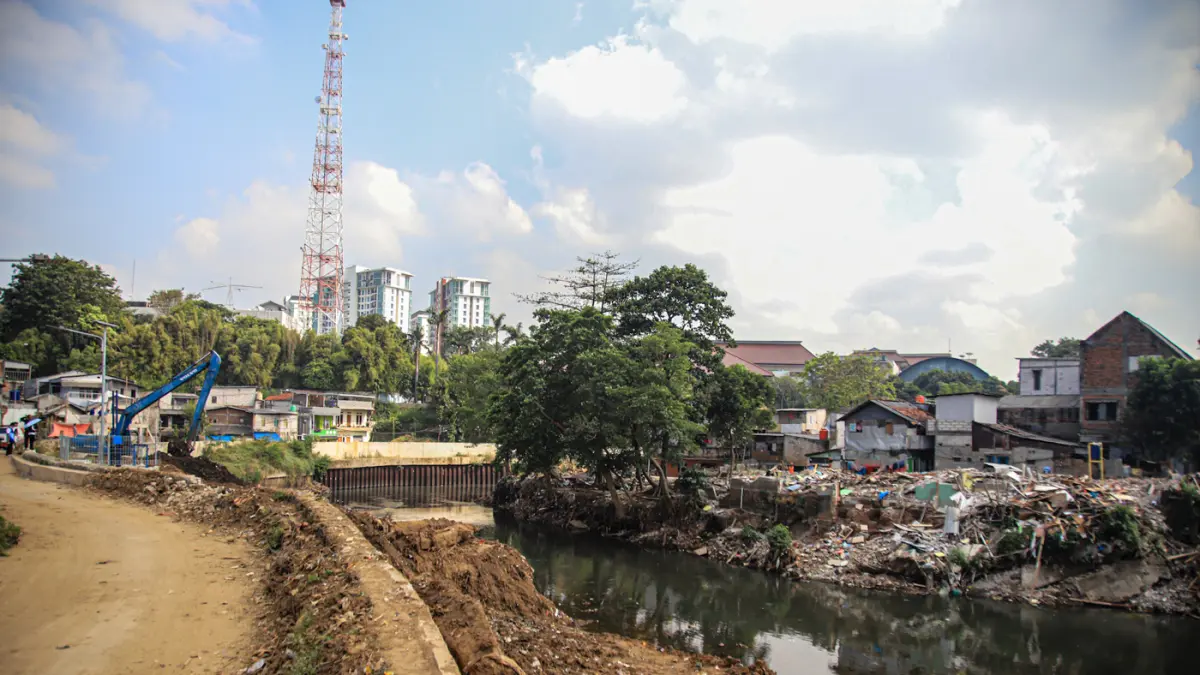 Pembebasan Lahan Untuk Normalisasi Ciliwung - Image