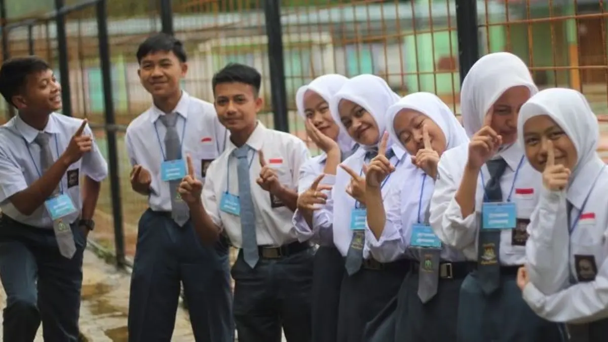 Ilustrasi siswa SMK. (Pinterest) - Image