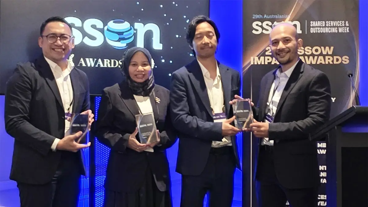 PT Pertamina (Persero) meraih tiga penghargaan pada ajang SSOW Impact Awards AustralAsia 2026 yang berlangsung di Sydney, Australia jadi bukti keberhasilan transformasi layanan yang dijalankan perusahaan melalui penguatan tata kelola, digitalisasi, dan pengembangan sumber daya manusia. (Istimewa). - Image