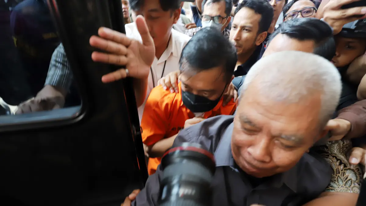 Tersangka kasus dugaan Tindak Pidana Pencucian uang (TPPU) Don Ritto menjalani pemeriksaan di Gedung Jampidsus Kejaksaan Agung, Jakarta, Jumat (17/7/2026). (Dery Ridwansah/ JawaPos.com)