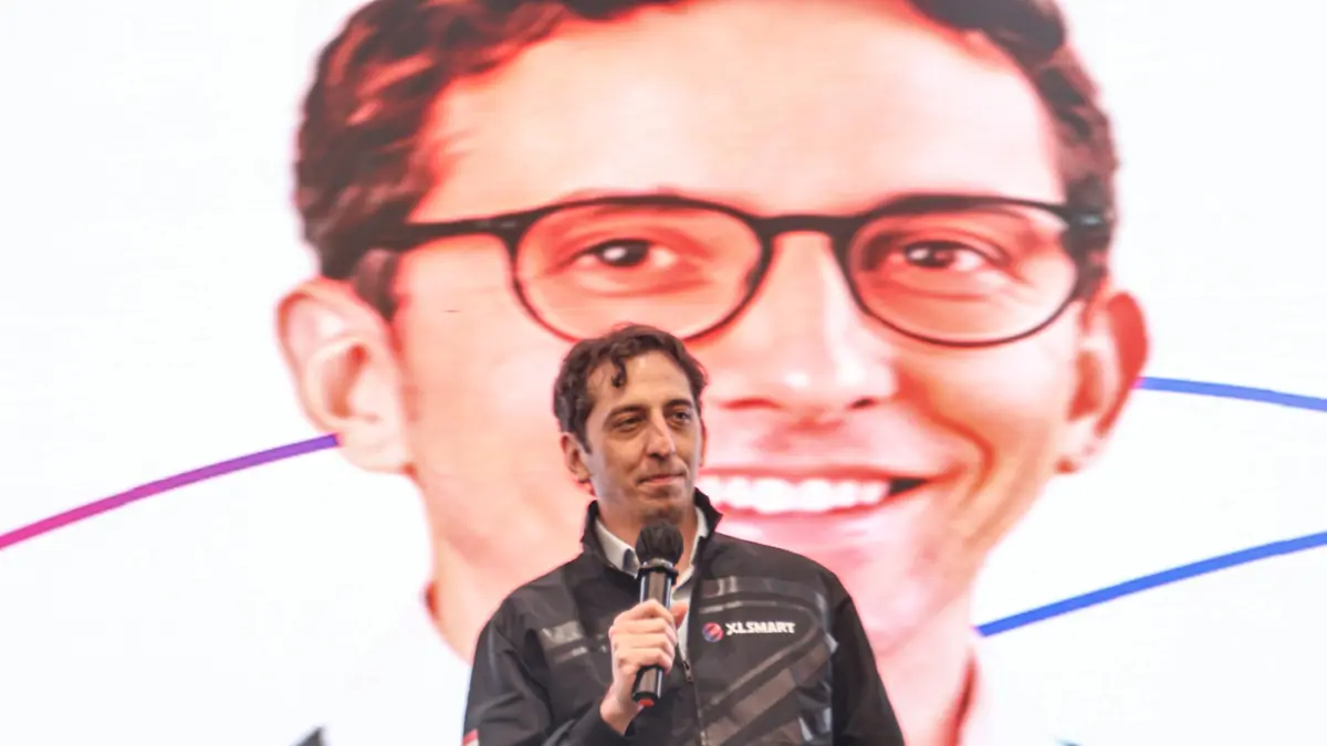 Chief Marketing Officer XLSMART Alfons Bosch Sansa memberikan sambutannya dalam acara press conference kolaborasi antara XLSMART dengan Google di Jakarta, Selasa (21/07/2026). (Hanung Hambara/ Jawa Pos)