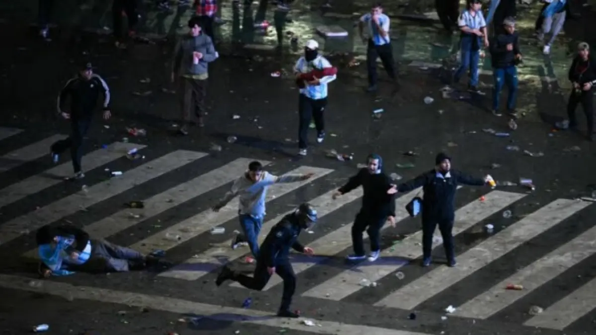 Pertikaian sengit di Buenos Aires akibat kekalahan Argentina di Final Piala Dunia FIFA (The Business Standard) - Image