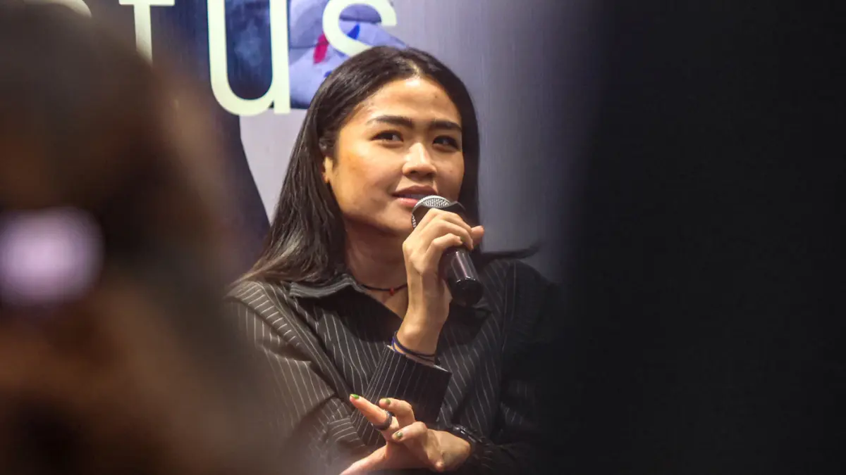 Aktor Runny Rudiyanti menyampaikan sambutannya saat mengelar jumpa pers menjelang Salihara International Performing-Arts Festival (SIPFest) di Komunitas Salihara, Jakarta, Jumat (24/07/2026). (Hanung Hambara/Jawa Pos)