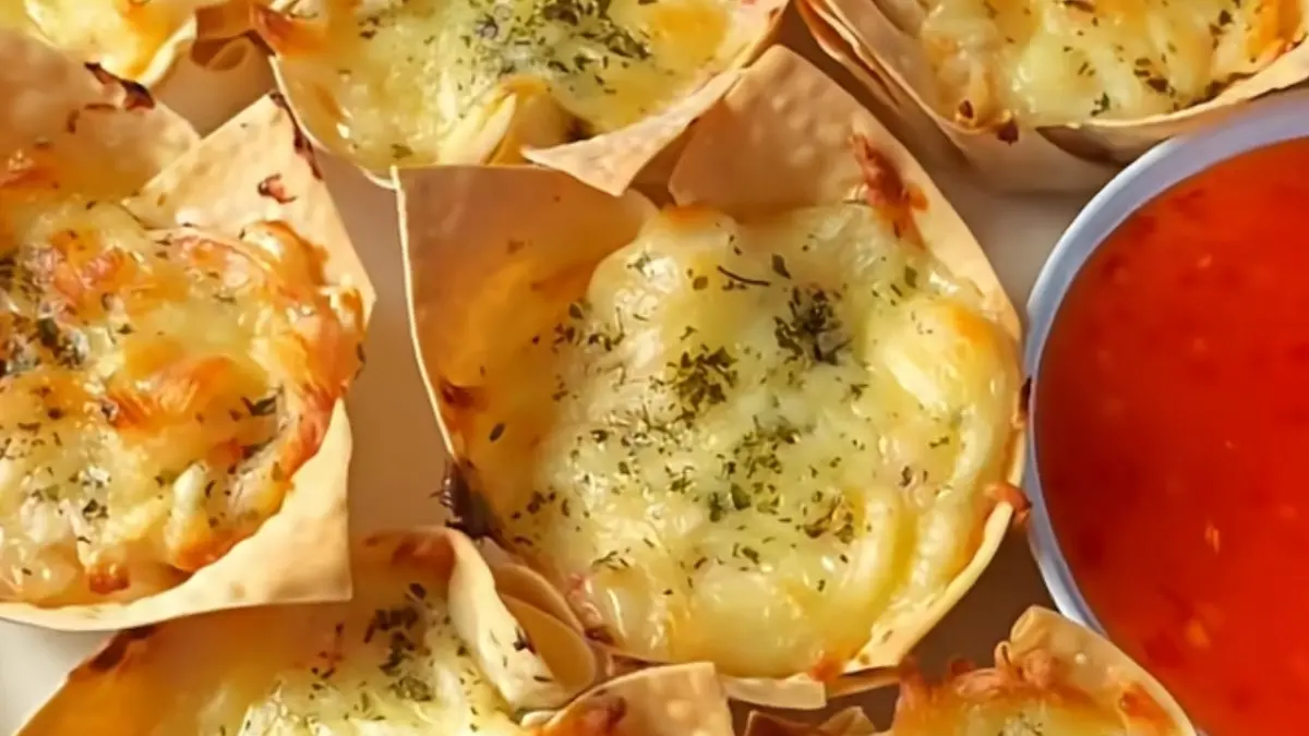 Potret crab rangoon cups yang renyag di luar dan creamy di dalam. (Sumber: instagram.com/@dianariza31) - Image