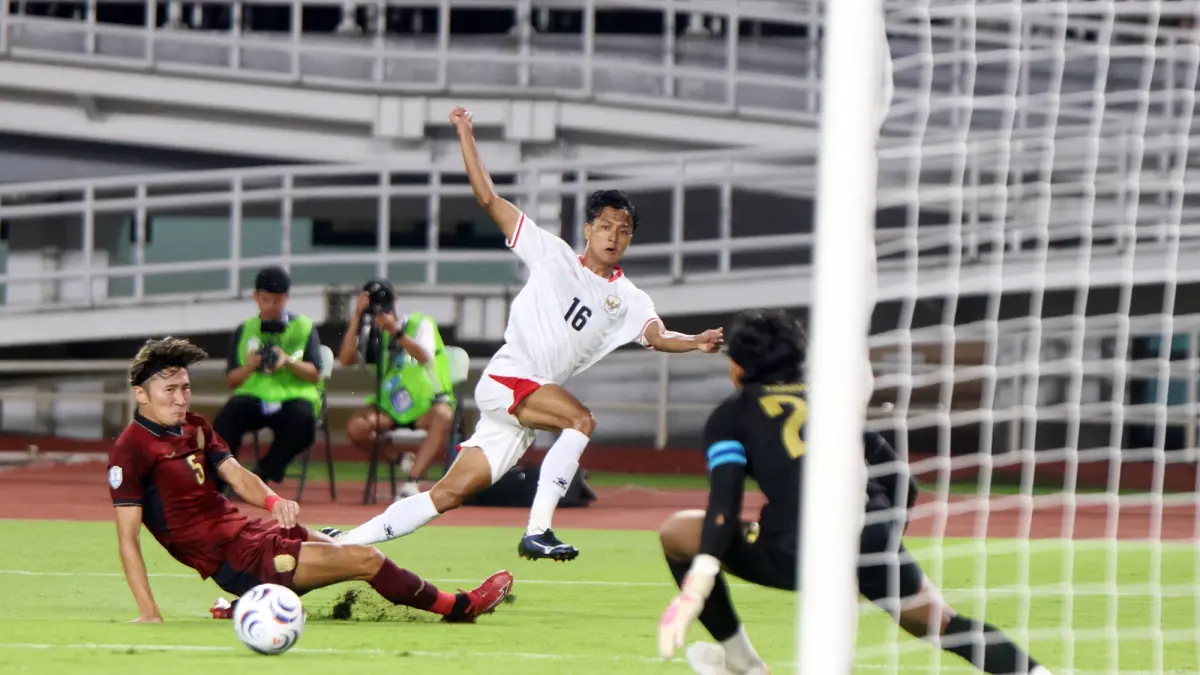 Pesepak bola Timnas Indonesia Dony Tri Pamungkas saat melawan Kamboja pada ASEAN Hyundai Cup 2026 di Stadion Pakansari, Kabupaten Bogor, Jawa Barat, Senin (27/7/2026). (Dery Ridwansah/ JawaPos.com)