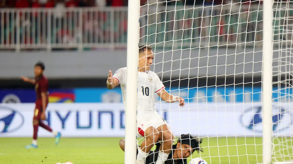 Pesepak bola Timnas Indonesia Egy Maulana Vikri saat melawan Kamboja pada ASEAN Hyundai Cup 2026 di Stadion Pakansari, Kabupaten Bogor, Jawa Barat, Senin (27/7/2026). (Dery Ridwansah/ JawaPos.com)