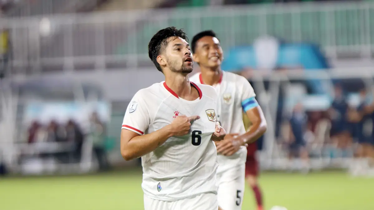 Selebrasi pesepak bola Timnas Indonesia Sandy Walsh usai membobol gawang Kamboja pada ASEAN Hyundai Cup 2026 di Stadion Pakansari, Kabupaten Bogor, Jawa Barat, Senin (27/7/2026). (Dery Ridwansah/ JawaPos.com)