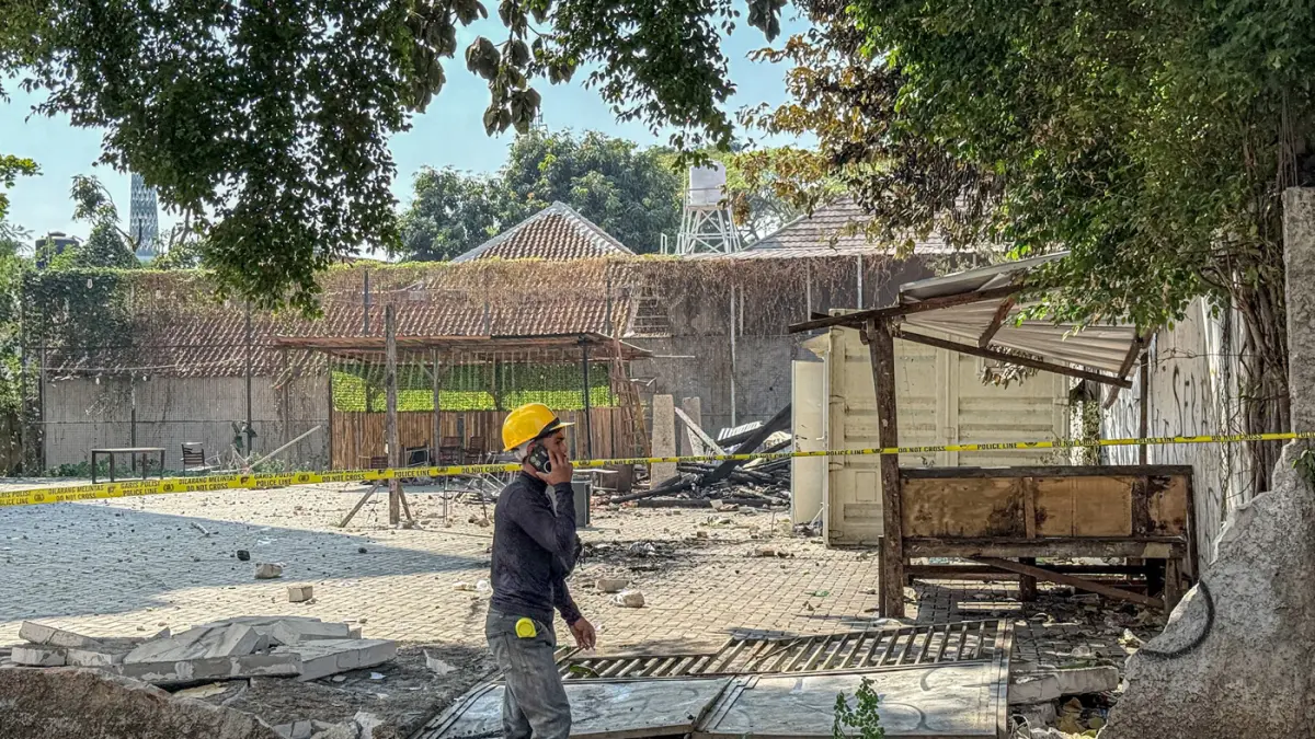 TKP kerusuhan antar kelompok di Jalan Proklamasi, Menteng, Jakarta, Senin (27/07/2026). (Hanung Hambara/Jawa Pos)