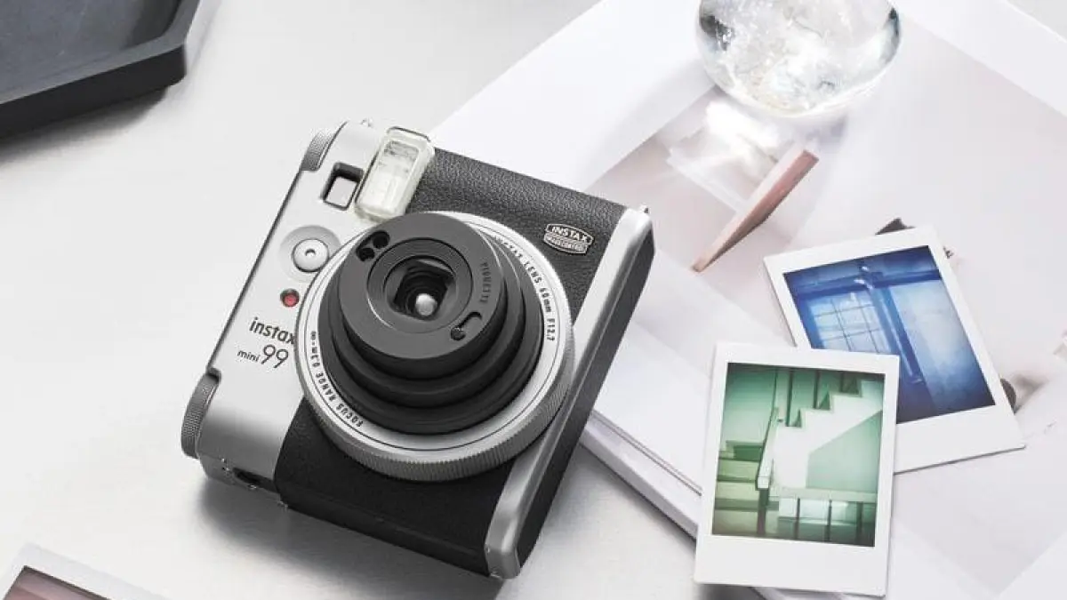 Fujifilm Perkenalkan instax mini 99 Matte Silver, Tawarkan Pengalaman Fotografi Analog