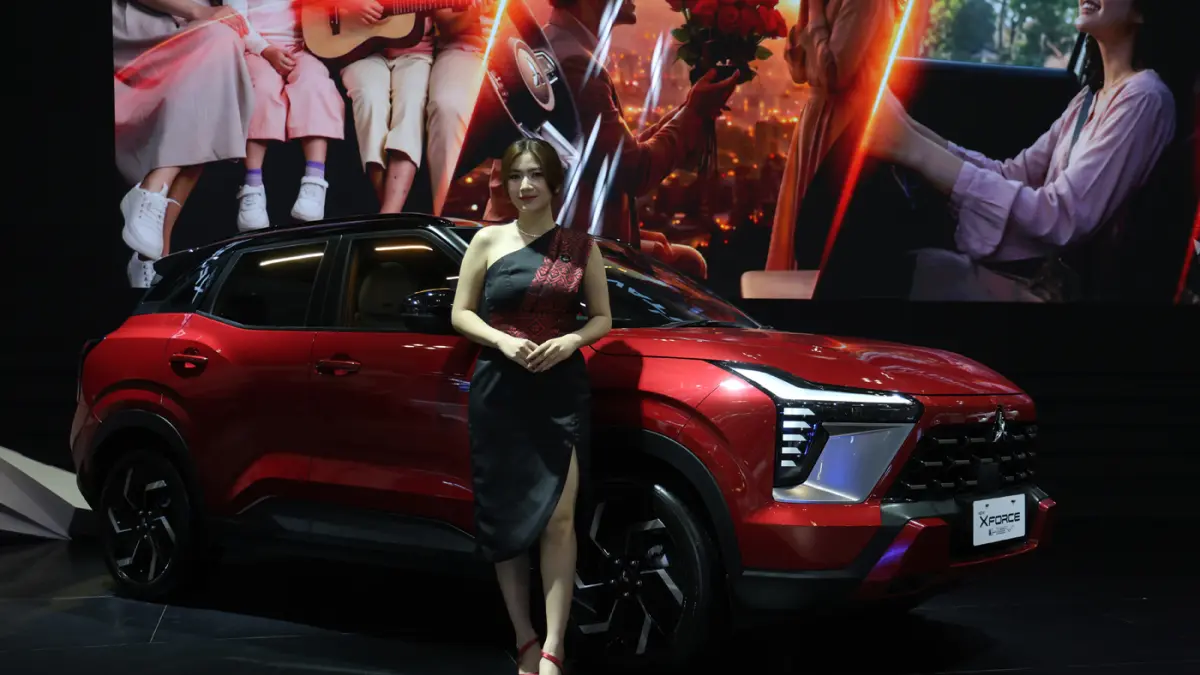 Mitsubishi New Xforce tersedia dalam dua pilihan teknologi, yakni Internal Combustion Engine (ICE) dan Hybrid Electric Vehicle (HEV). (Dery Ridwansah/ JawaPos.com)
