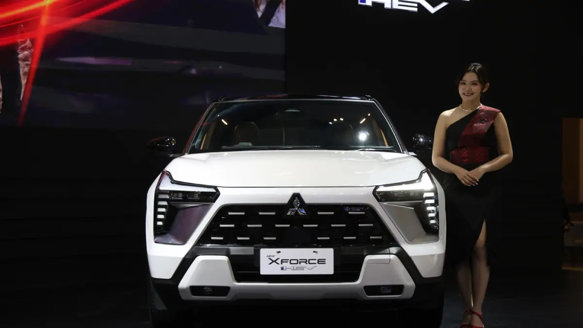 Mitsubishi New Xforce tersedia dalam dua pilihan teknologi, yakni Internal Combustion Engine (ICE) dan Hybrid Electric Vehicle (HEV). (Dery Ridwansah/ JawaPos.com)