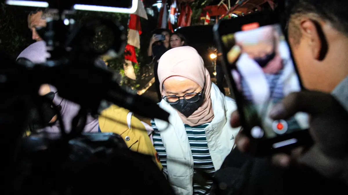 Istri Bupati Pemalang tiba di KPK - Image