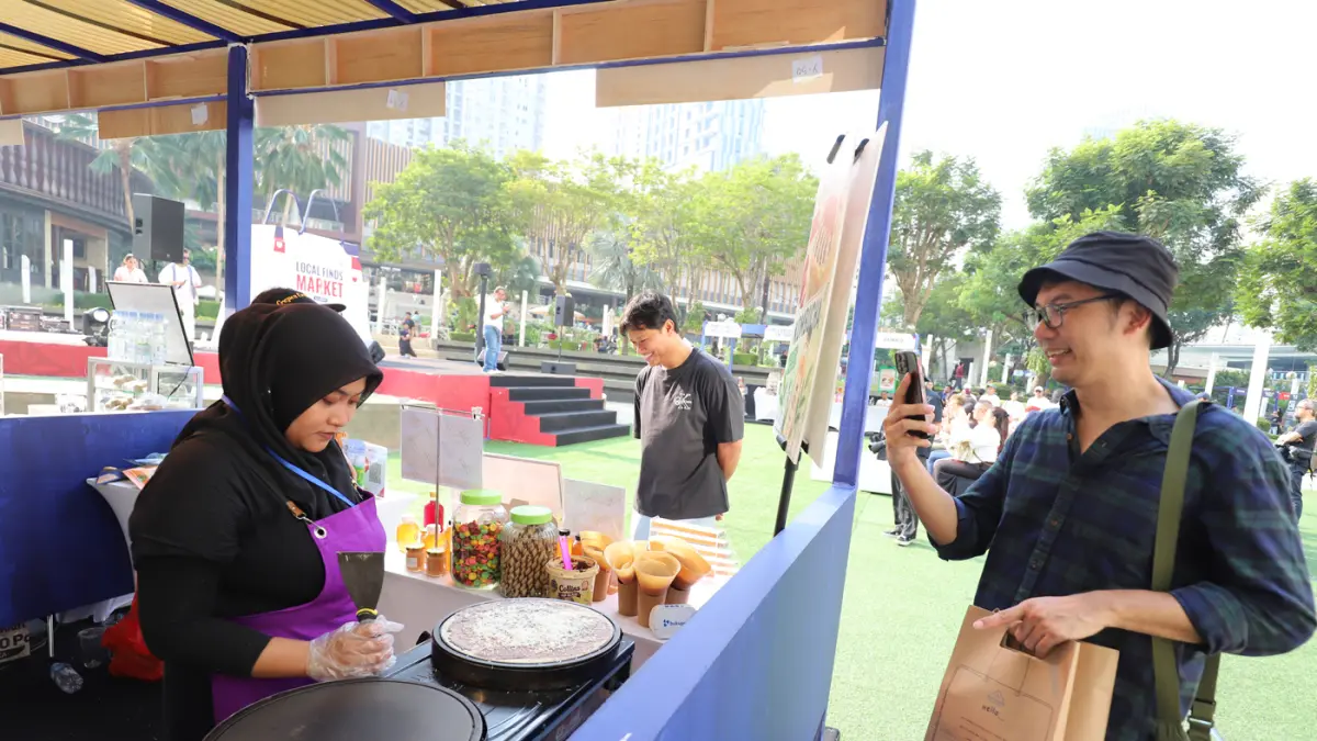 pembukaan pameran dan bazar Local Finds Market by LAKSMI di Tribeca Park, Central Park Mall, Jakarta, Sabtu (1/8/2026).