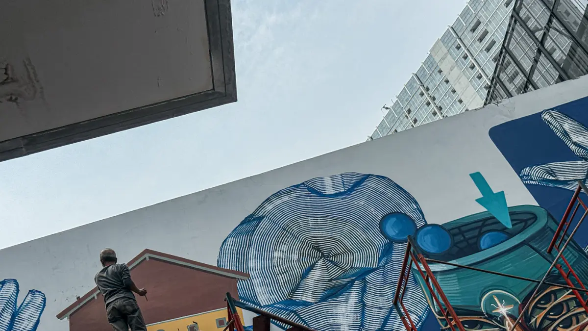 Mural Tiga Negara Di Tim - Image