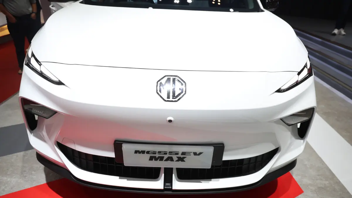 Mobil MG S5 EV pada ajang GIIAS 2026. (Dery Ridwansah/ JawaPos.com)
