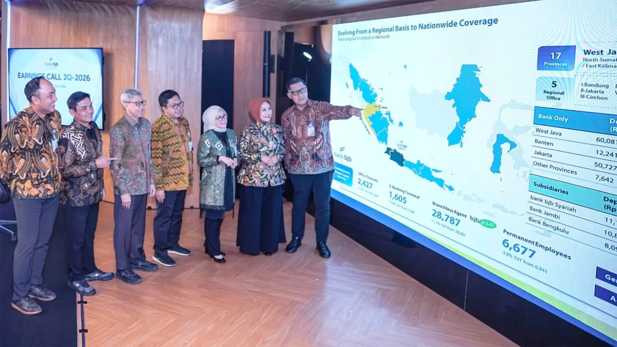 Jajaran direksi dan komisaris Bank bjb seusai Public Expose bank bjb 2026 yang dihadiri investor, analis pasar modal, dan publik di Menara bank bjb, Bandung, Rabu (29/7). (Istimewa). - Image