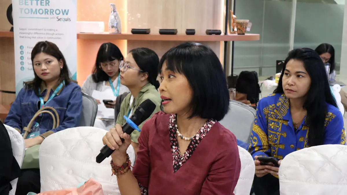 Peserta aktif berdiskusi dan berbagi pengalaman selama sesi pembelajaran