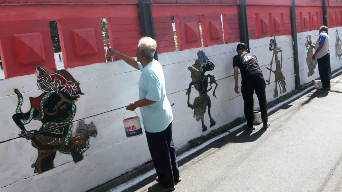 Galeri Wayang di Pinggir Rel - Image