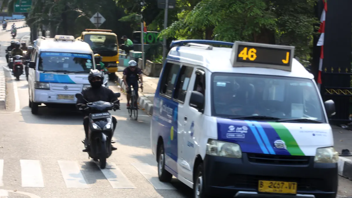 Wacana Angkot Mikrotrans JakLingko Akan dikenakan Tarif - Image