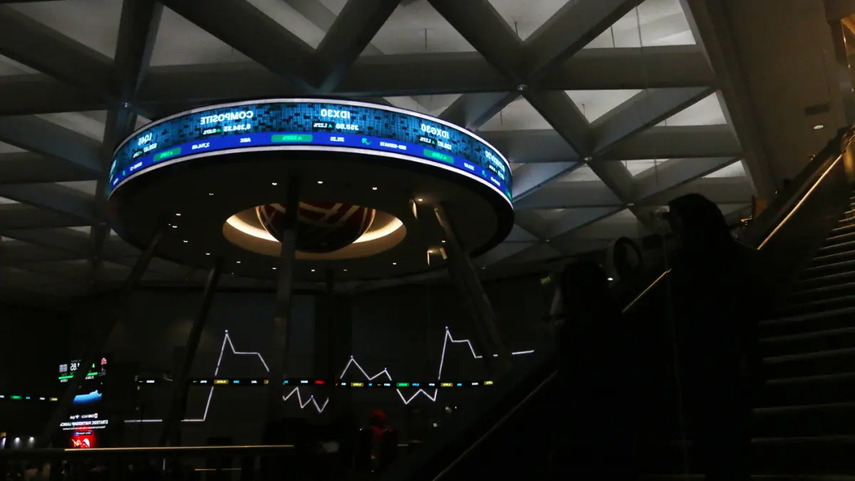 pergerakan Indeks Harga Saham Gabungan (IHSG) di Bursa Efek Indonesia (BEI), Jakarta, Jumat (7/8/2026). (Dery Ridwansah/ JawaPos.com)