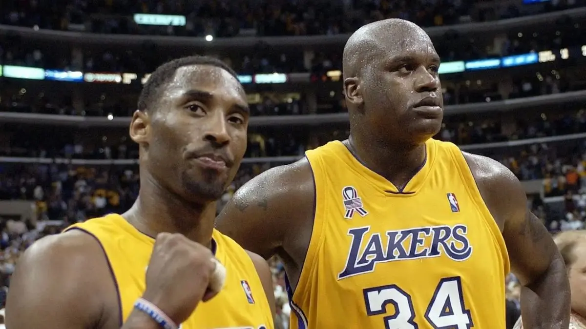 Shaquille O’Neal bersama Kobe Bryant saat membela Los Angeles Lakers. (Istimewa) - Image