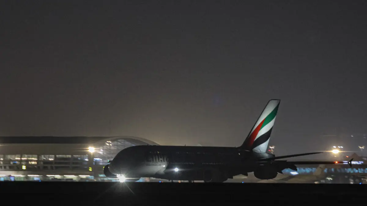 pesawat Airbus A380 milik maskapai Emirates di Bandara Soekarno-Hatta, Tangerang, Sabtu (08/08/2026). (Hanung Hambara/Jawa Pos)