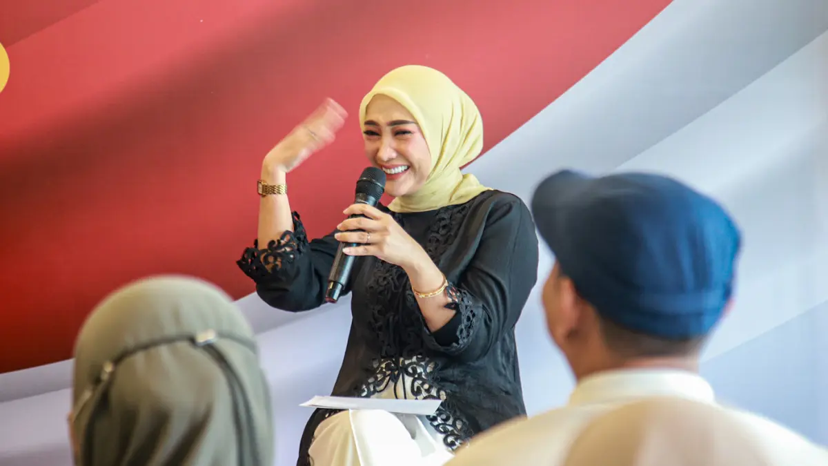 Chef Lita memperkenalkan menu baru saat Kampanye 'Ini Rasa Kita' di McDonald's (McD) Kemang, Jakarta, Selasa (11/08/2026). (Hanung Hambara/Jawa Pos)