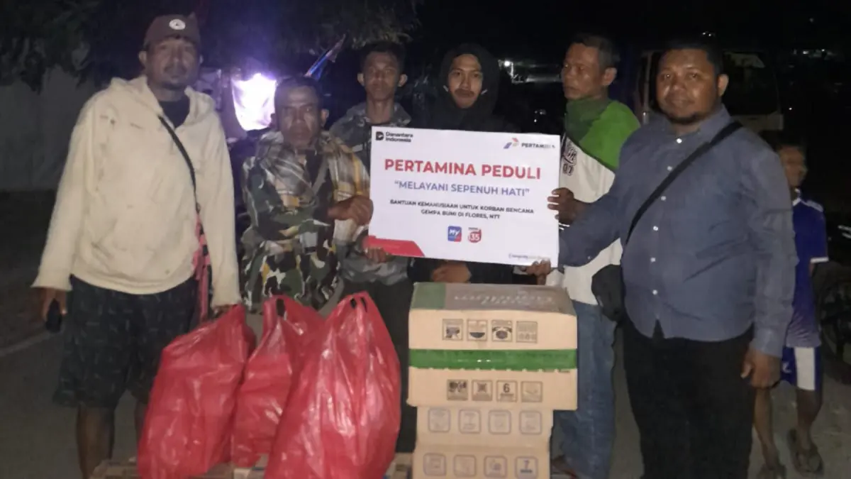 Kehadiran Pertamina dalam situasi bencana menjadi bentuk kepedulian untuk membantu masyarakat di Flores, Nusa Tenggara Timur menghadapi masa sulit. (Pertamina Patra Niaga)