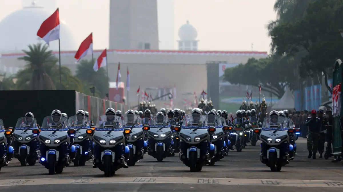 Kirab Merah Putih HUT ke-81 Kemerdekaan RI di Monas - Image
