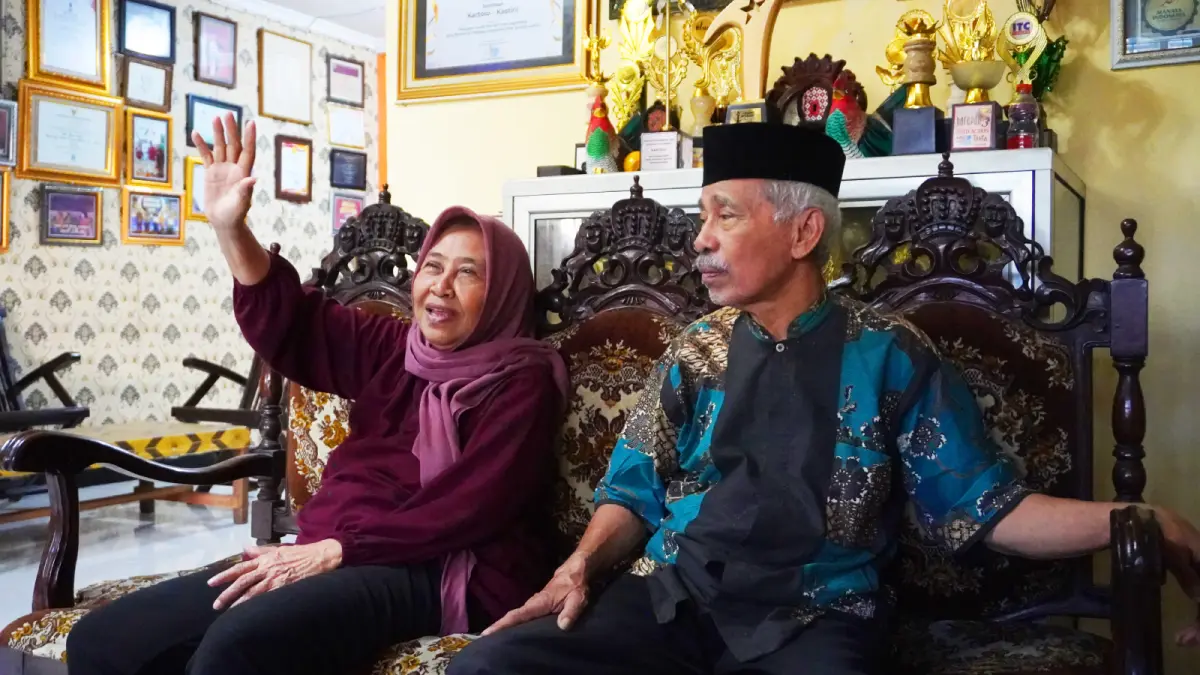 Kartolo dan Ning Tini sampaikan harapan agar seniman ludruk merdeka dalam berkarya. (Satrio Maheswara/JawaPos.com)