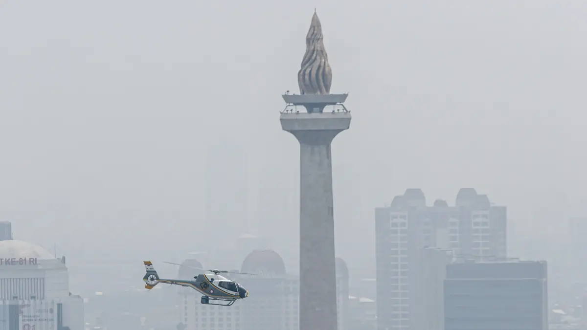 Sejumlah pesawat tempur melakukan gladi bersih jelang peringatan HUT ke-81 RI di Monas, Jakarta, Sabtu (15/08/2026). (Hanung Hambara/Jawa Pos)