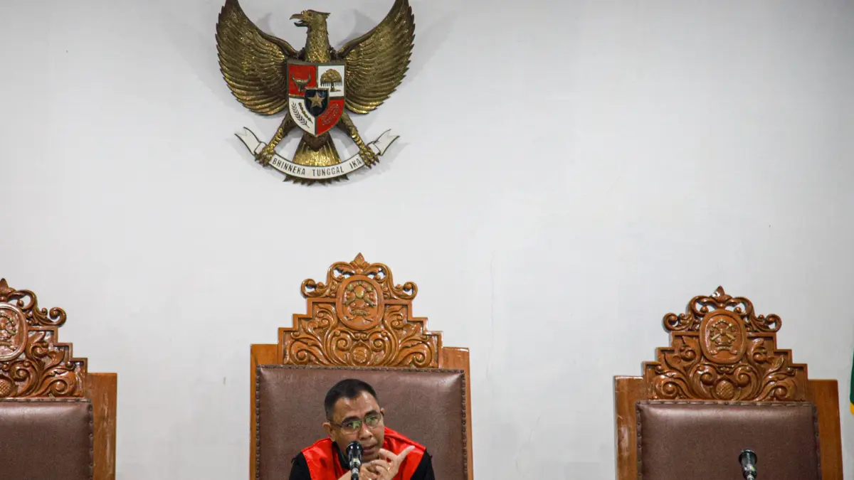 Hakim tunggal Richard Edwin Basoeki saat memimpin sidang praperadilan terkait upaya paksa penyitaan dalam penyidikan kasus dugaan TPPU dari tersangka mantan Jampidsus Febrie Adriansyah di Pengadilan Negeri Jakarta Selatan, Jakarta, Selasa (18/8/2026). (Ha