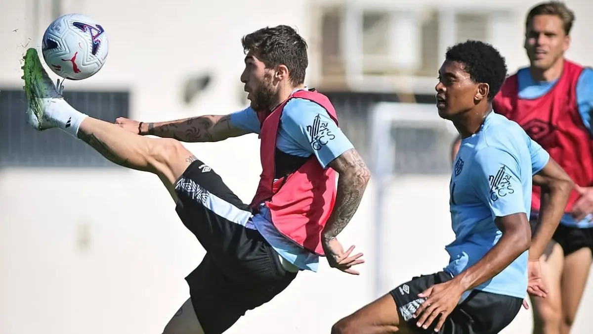Skuad Rayo Vallecano jelang menghadapi Deportivo Alaves. (Instagram/@rayovallecano) - Image