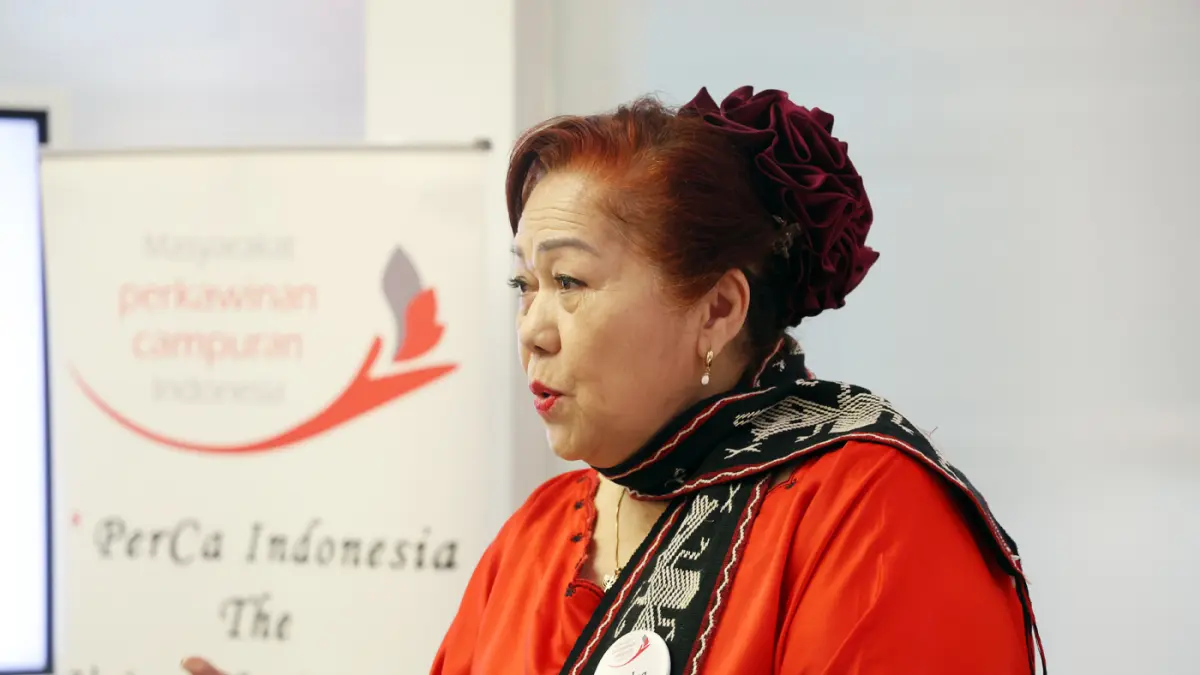 Wakil Ketua Dewan Pengawas Perkawinan Campuran Indonesia Melva Nababan saat Press Briefing Mengenai Wacana Kewarganegaraan Ganda dari Perspektif Keluarga Perkawinan Campuran