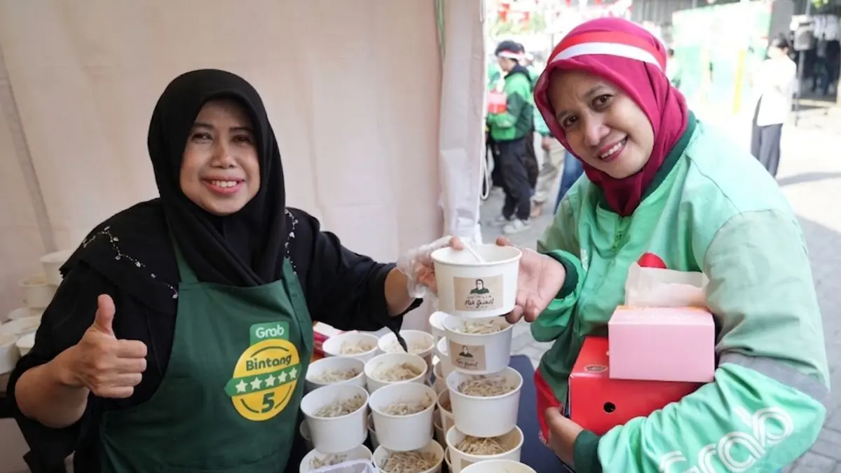 Suasana Mitra GrabMerchant Bintang 5 menghadirkan berbagai sajian Nusantara dalam Perayaan Merdeka Bersinergi yang digelar Grab di Surabaya