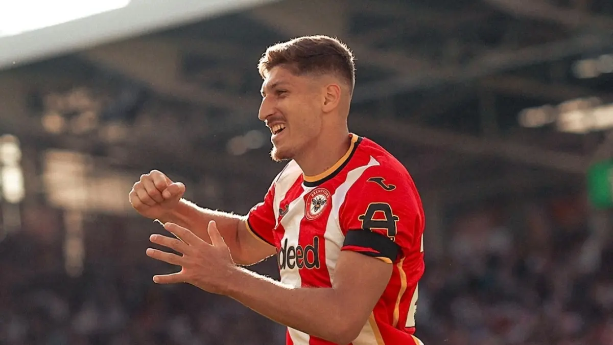 Vitaly Janelt mencetak satu gol dalam kemenangan Brentford 3-0 atas Spurs. (Instagram Brentford) - Image