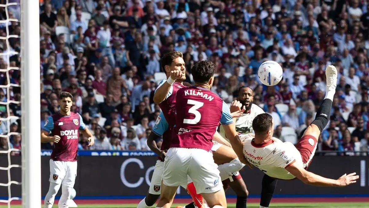 West Ham kalah 2-1 atas Charlton Athletic di pekan kedua Championship. (Instagram/@cafcofficial) - Image