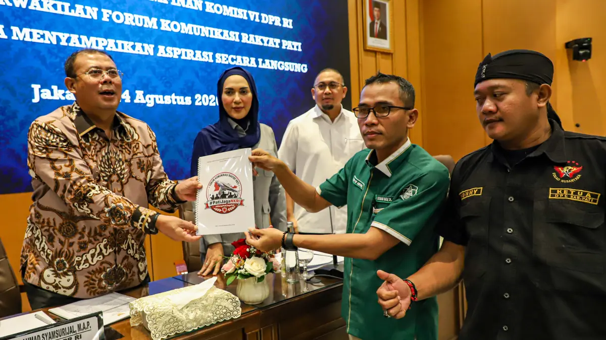 Pimpinan DPR Audiensi Dengan Warga Pati - Image